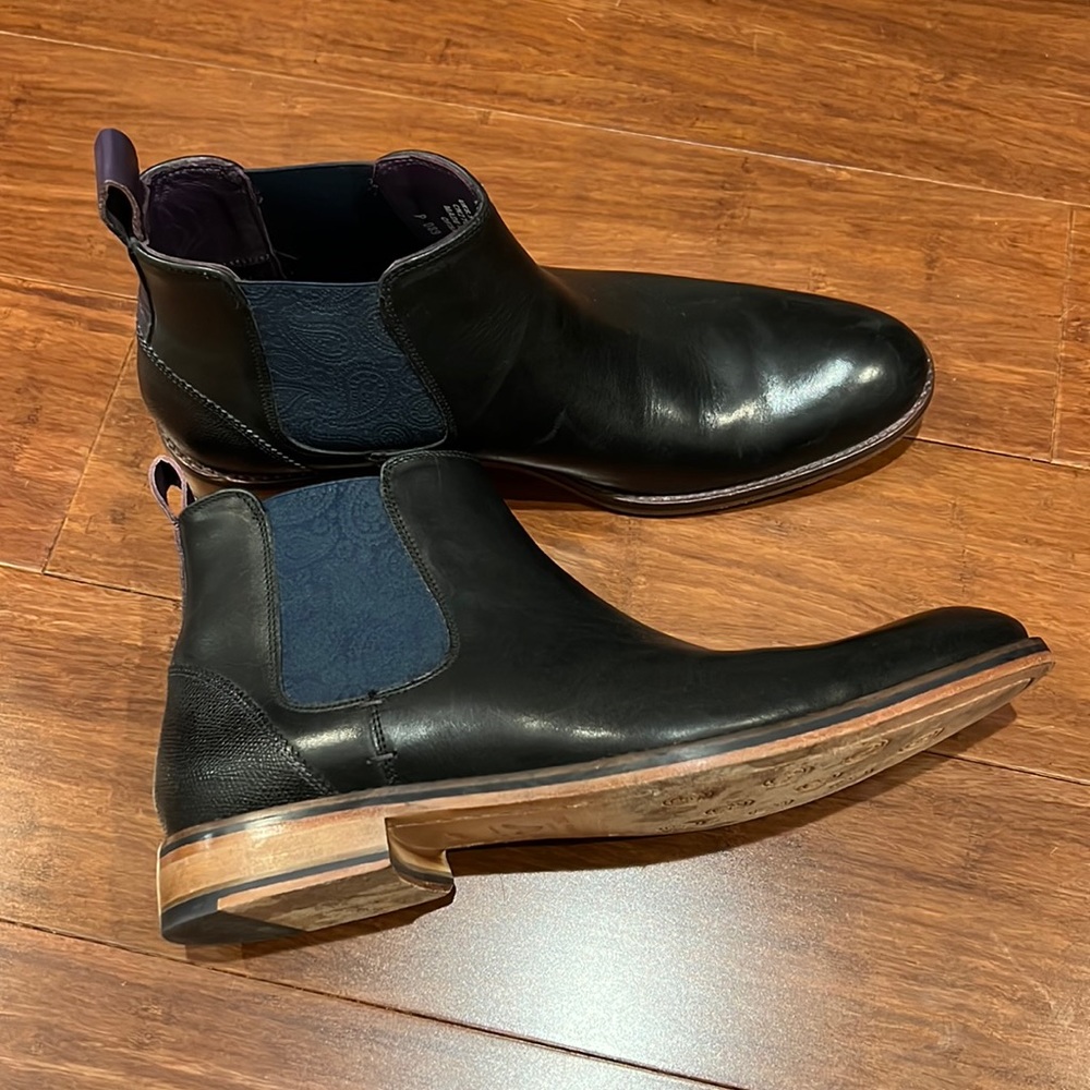 Ted Baker Black Chelsea Boot Size 9.5